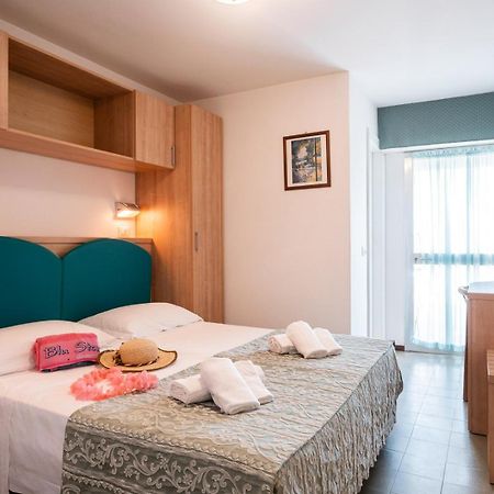 Blu Star Hotel Gabicce Mare Bagian luar foto