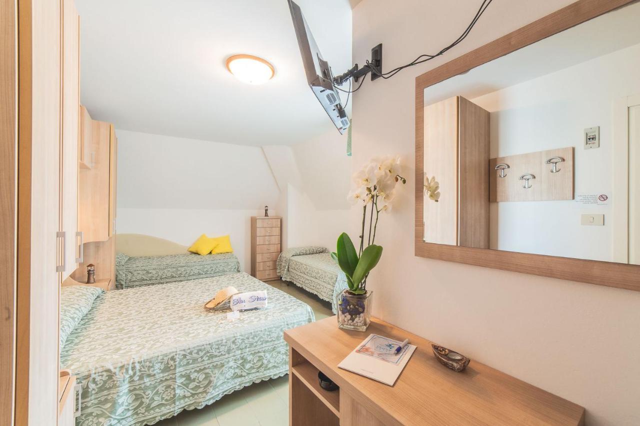 Blu Star Hotel Gabicce Mare Bagian luar foto
