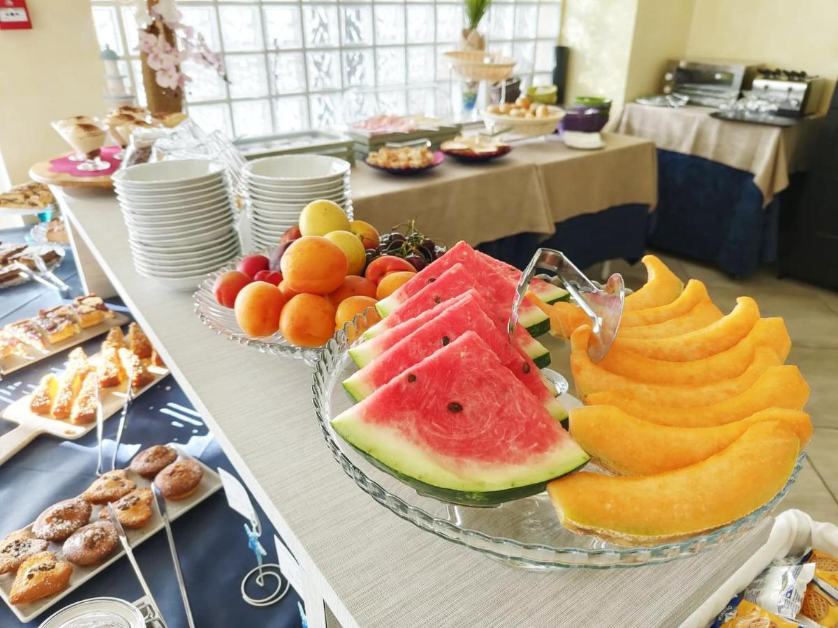 Blu Star Hotel Gabicce Mare Bagian luar foto