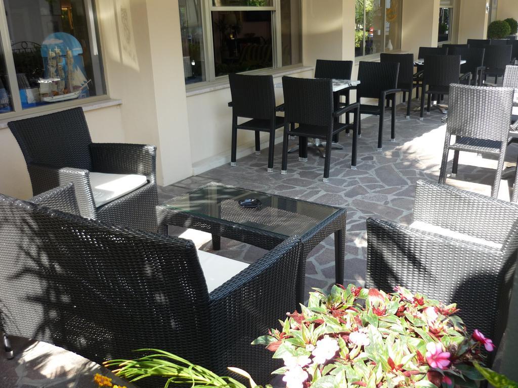 Blu Star Hotel Gabicce Mare Bagian luar foto