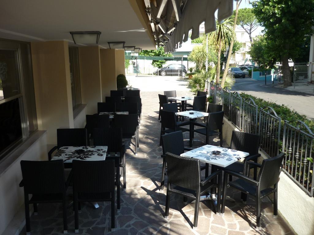 Blu Star Hotel Gabicce Mare Bagian luar foto